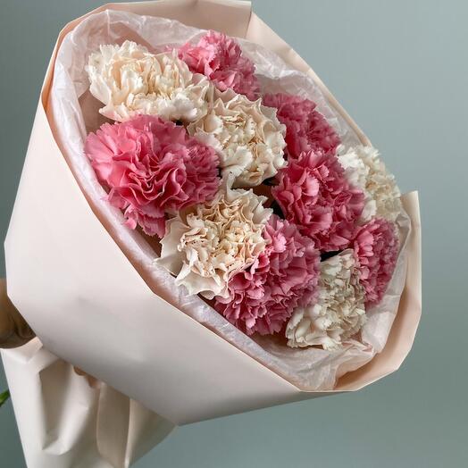 Bouquet of dianthuses