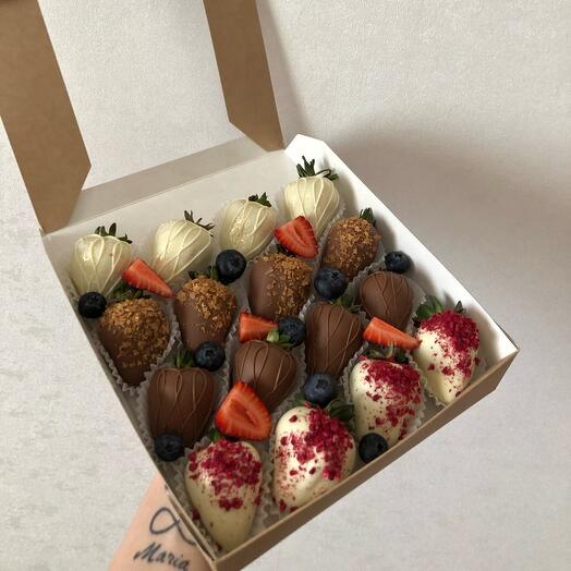 Молочно-белая коробочка🍓