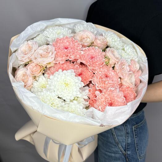 Букет из хризантем и кустовой розы 🌸