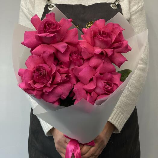 Ramo de 5 rosas francesas de color rosa brillante