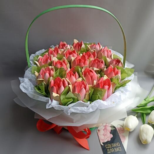 Basket of 19 marshmallow tulips