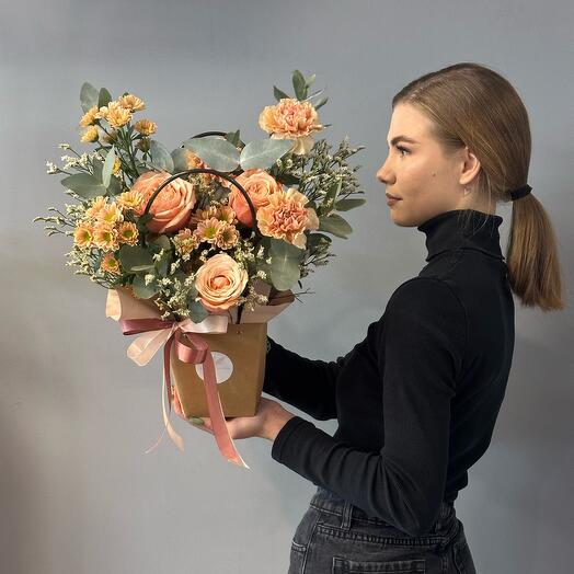 Цветы в сумке 303