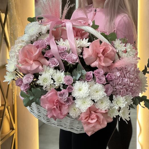 Композиция в корзине