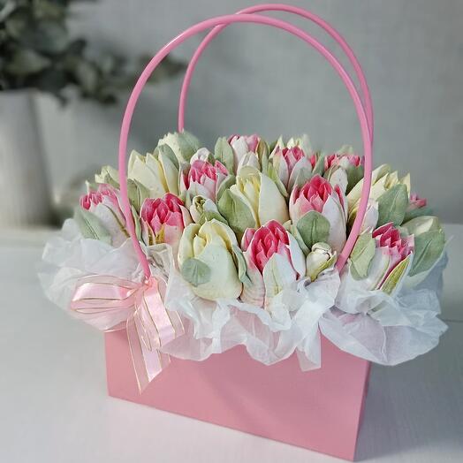 Ramo de malvaviscos en el bolso "primavera"