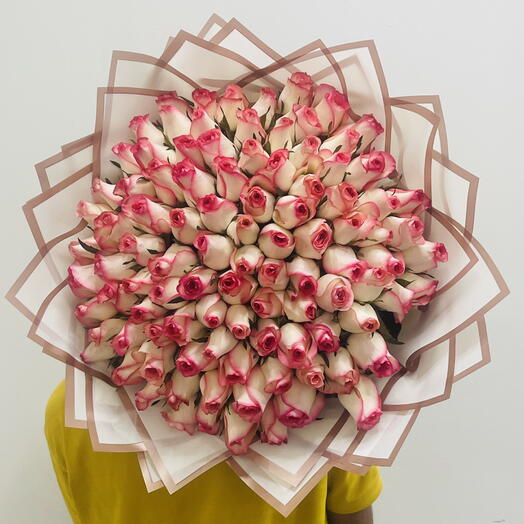 101 jumilia roses bouquet