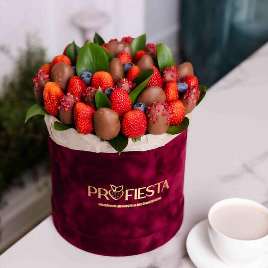 Шляпная Premium ( клубника в шоколаде)