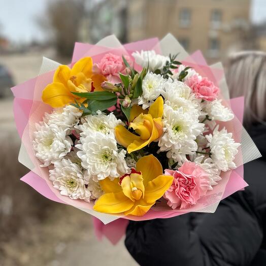 Букет с орхидеями