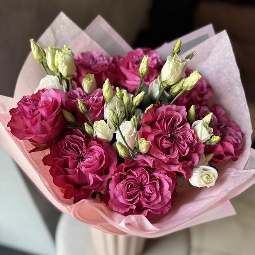 Peony-shaped roses and eustoma
