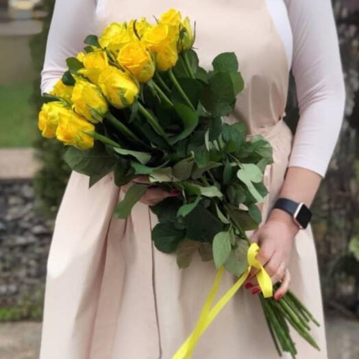 Bouquet of 21 Yellow Roses