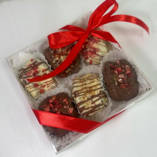 Royal dates in Belgian chocolate