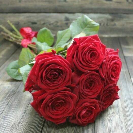 Ramo de rosas rojas 9