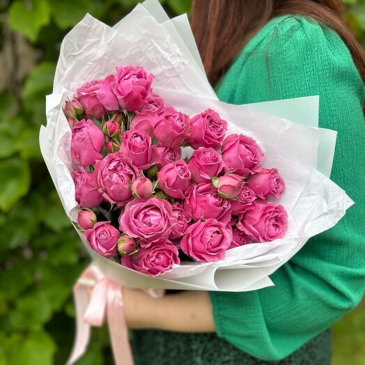 Букет из 7 пионовидных кустовых роз Мисти Баблс 💜