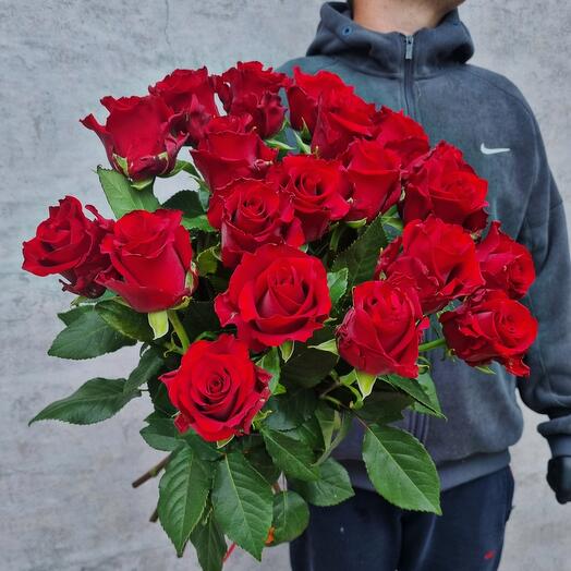 19 красной розы 🌹