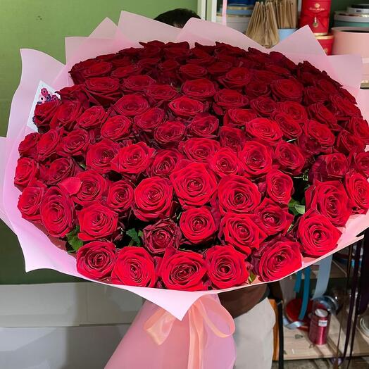 Букет из 101 розы алой