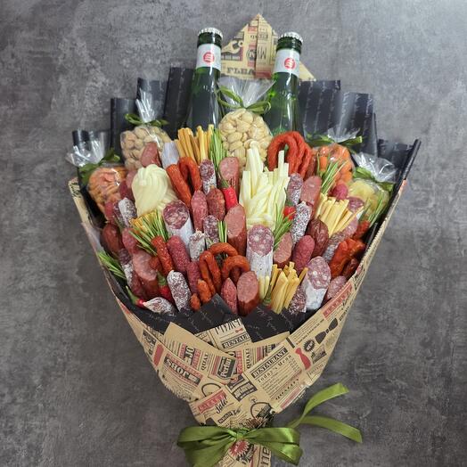 Мужской букет с колбасами и сырами "Император"