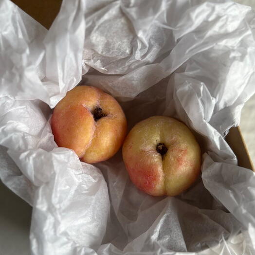 Peach shaped candle-სანთელი ატამი