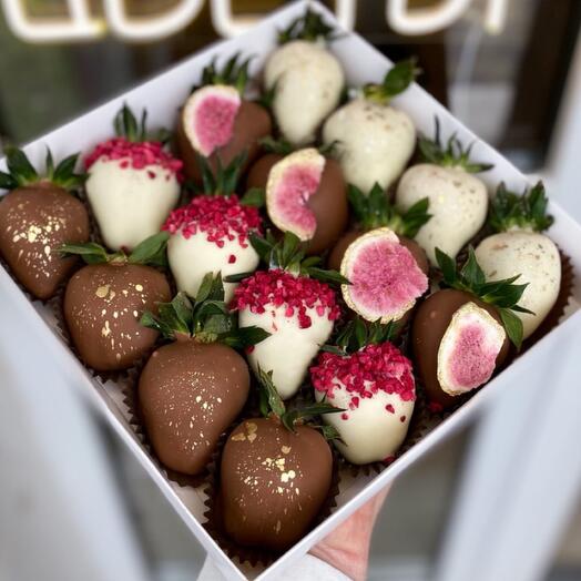 Клубника в шоколаде «Sweet Spark»