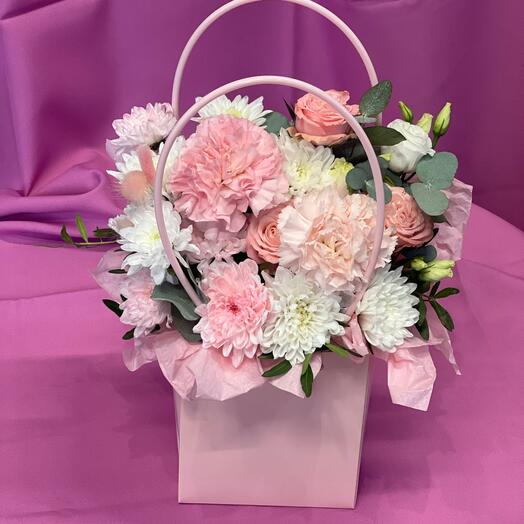 Композиция из хризантемы и диантус