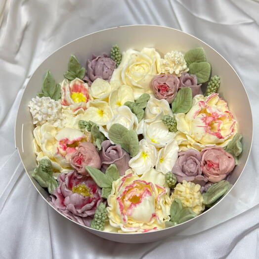 Зефирные цветы в коробке 20 см