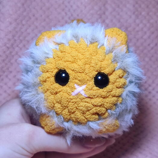 Мягкая вязаная игрушка пушистый котик, кот-лабубу