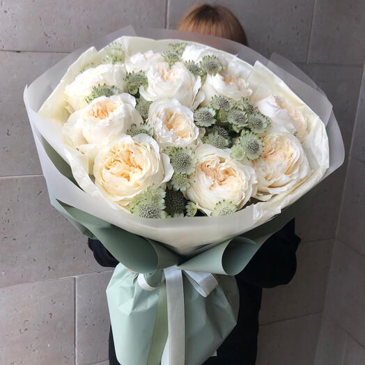 Букет из пионовидных роз