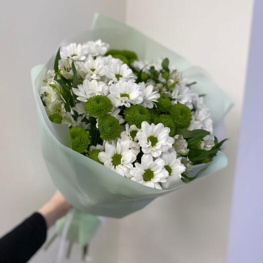 Букеты стойкий с альстромерией