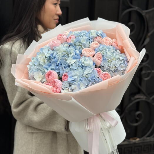 Снежная гортензия