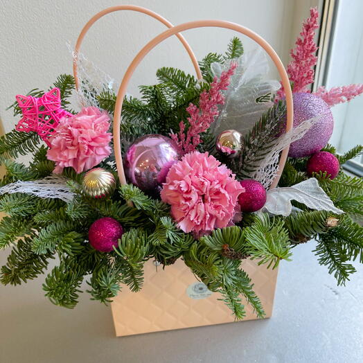 Новогодняя композиция «Яркий год»