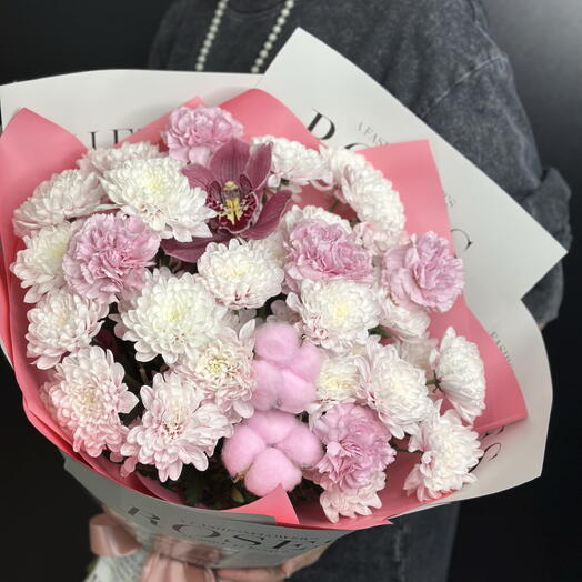 Сборный букет в нежно-розовых оттенках 💗