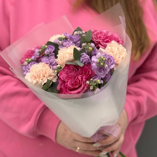 BOUQUET 041. Букет с маттиолой диантусами и розами