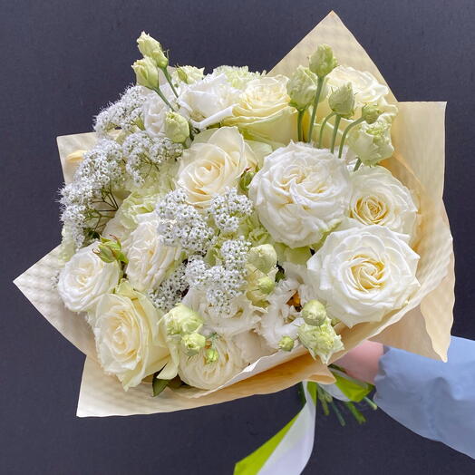 1067 Biała elegancja