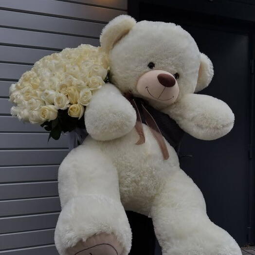 Навсегда моя — 51 белоснежная роза и плюшевый мишка