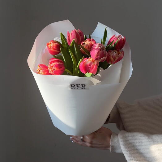 Букет пионовидных тюльпанов