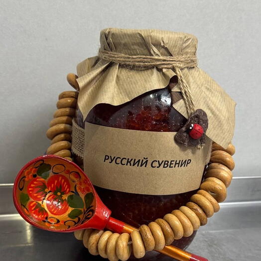 Русский сувенир с икрой кеты