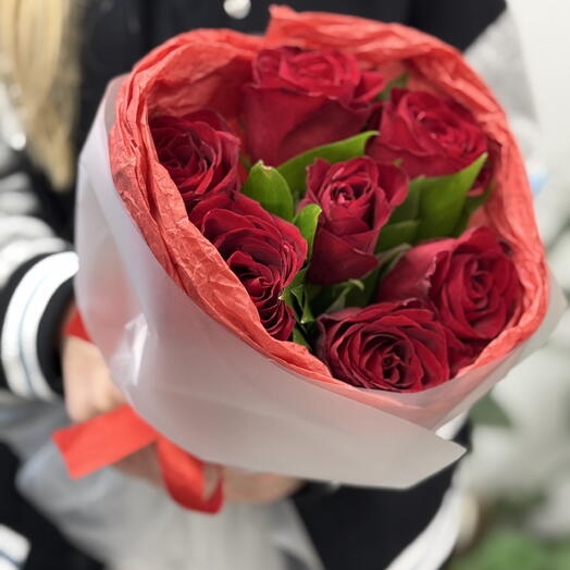 Букет из роз на 8 марта
