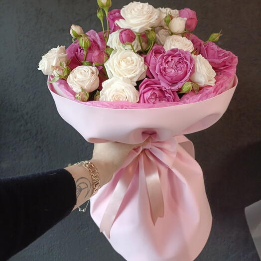Кустовая роза пионовидная 💗