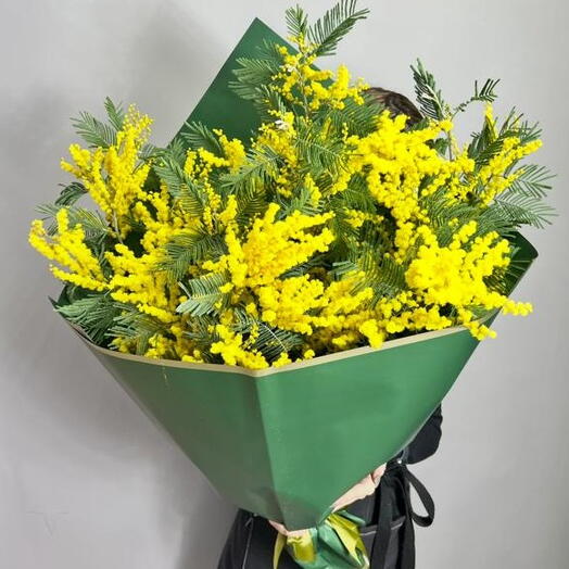 Букет чудо из мимозы уценка