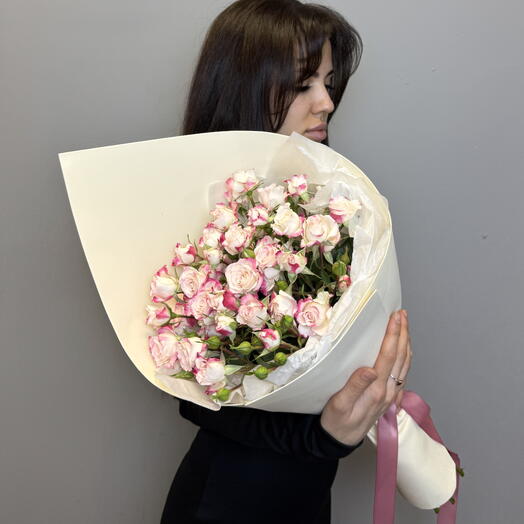 Букет-комплимент 🌸 кустовые розы 60 см