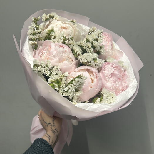 5 нежных пионов с сухоцветами 🎀