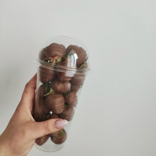 Стакан с клубникой🍓