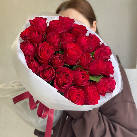 25 импортных роз в букете