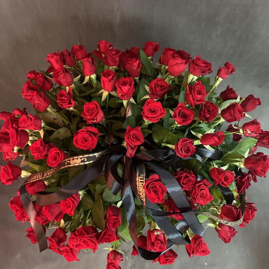 Корзина 100 бордовых роз