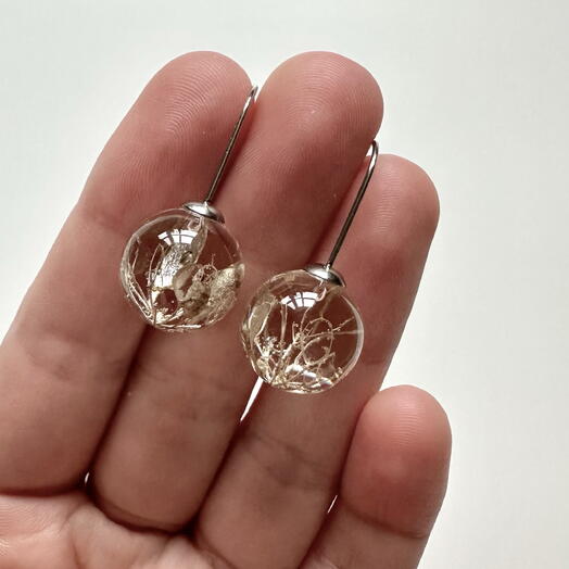 Серьги-шарики с сухоцветом икотника