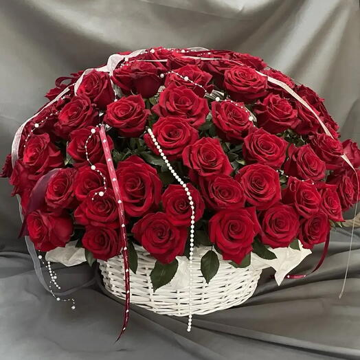 Корзина с розами