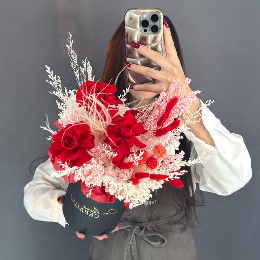 Композиция из сухоцветов💐 Стабилизированная розовая Гортензия и Француская Роза Красная