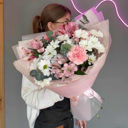 Авторский букет с ромашкой, альстромерией и диантусами💐💕