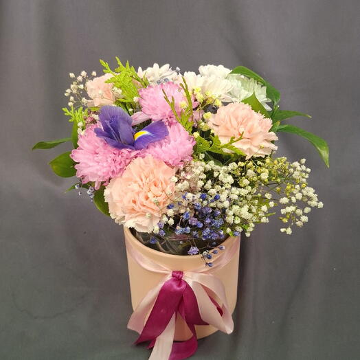 Шляпная коробка ярких цветов 💐