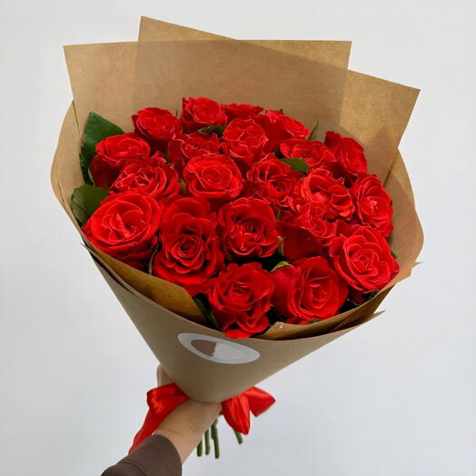 Букет из 21 яркой розы