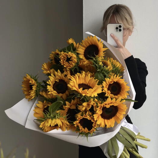 Букет из 31 подсолнуха