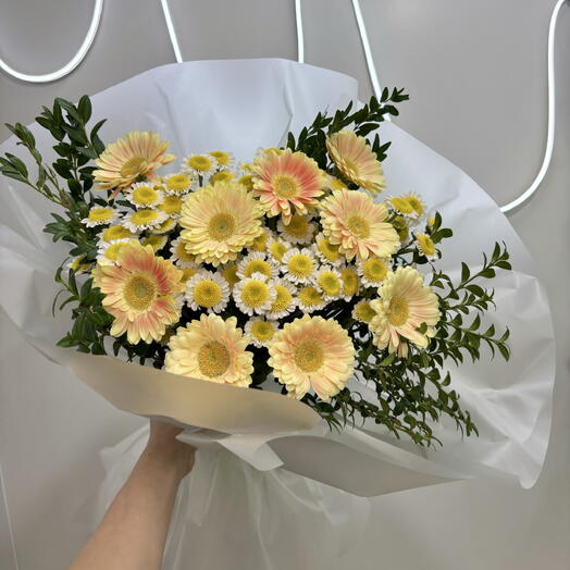 Роскошный букет от всего класса из хризантемы и Гербер 🍂🌼